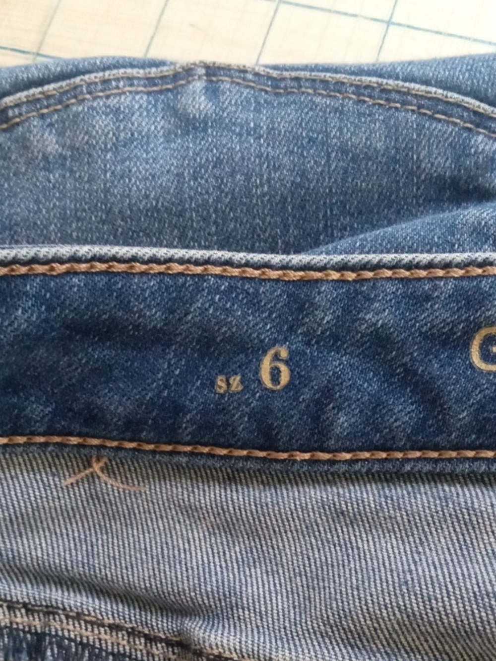 White House Black Market Girl Friend Blue Embroidered Slim Jeans, Roedo, Artsy, - Picture 3 of 8